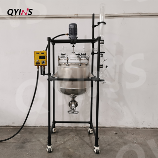 內(nèi)襯四氟雙層不銹鋼反應(yīng)釜20L、30L、50L