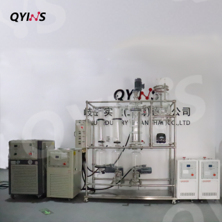 植物精油提取高真空度1pa以內(nèi)精油提純分離設(shè)備200D玻璃薄膜蒸發(fā)器