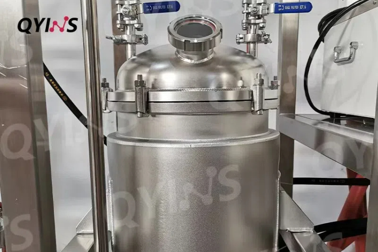 不銹鋼薄膜蒸發(fā)器夾套進料罐